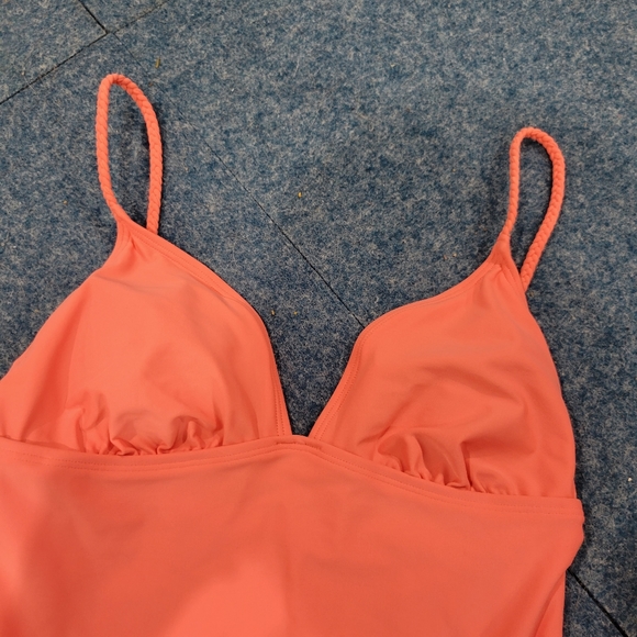 Old Navy Coral One Piece Swimsuit, size medium - Picture 2 of 5